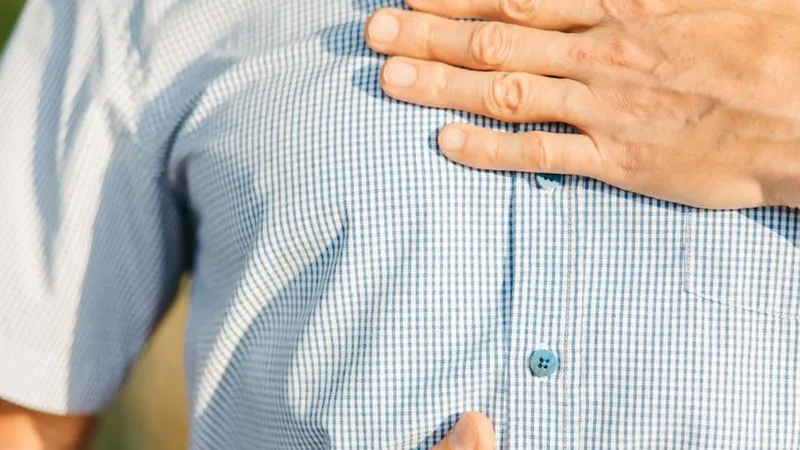 Warning Signs of a Heart Attack: When to Call Emergency Care