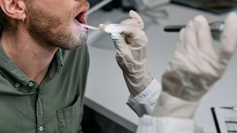 Oral Cancer: Early Signs, Risk Factors, and Surgical Treatment